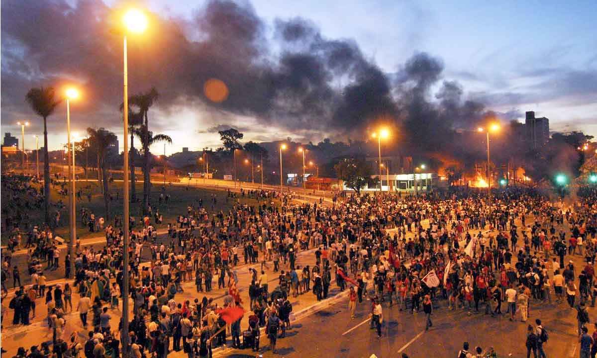 Antonio Prata lança coletânea de textos sobre a política recente no país - Jackson Romanelli/Reuters