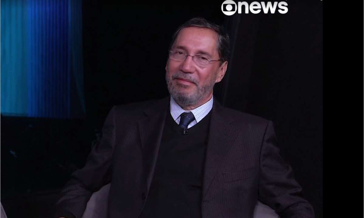 Merval Pereira chama Padre Kelmon de 'padre peruano' durante debate - Reprodução