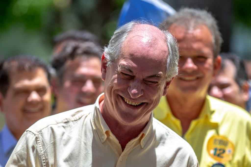 Ciro Gomes afirma ser sua última eleição após votar em Fortaleza - Stephan Eilert / AFP