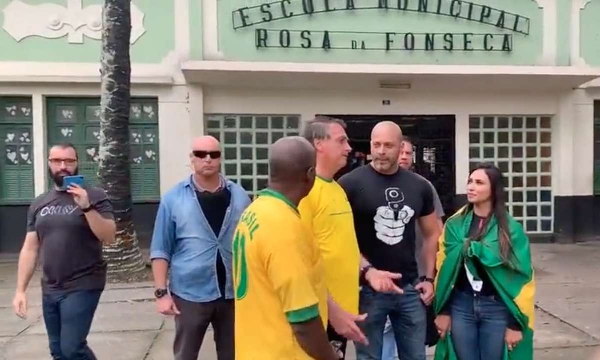 'Ô animal, votei em você': Bolsonaro a Daniel Silveira, que está inelegível