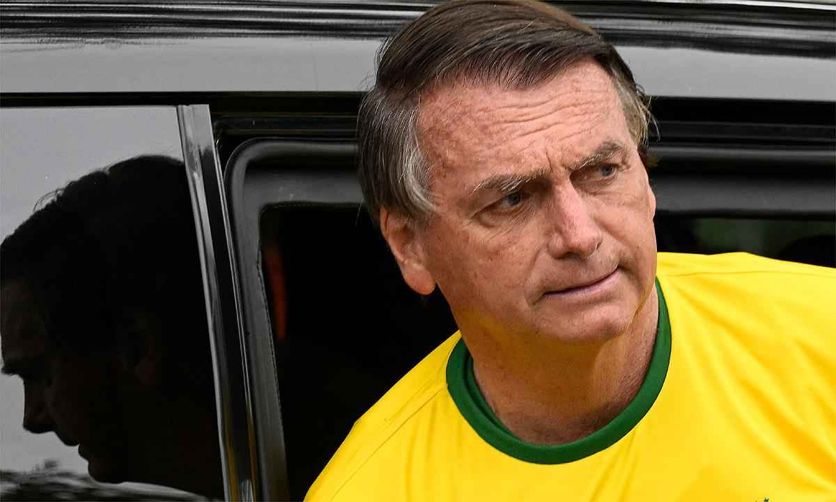 Pesquisas erraram projeções para Bolsonaro e aliados - MAURO PIMENTEL/AFP