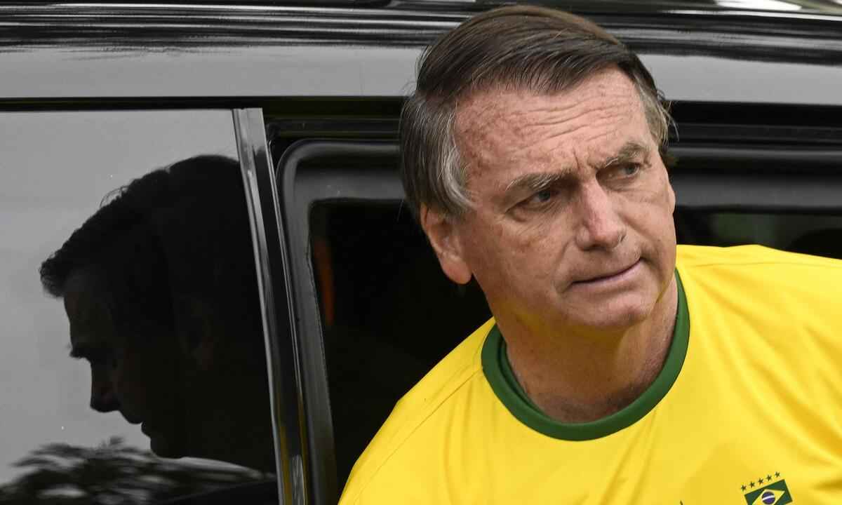 Defesa deve dizer a Bolsonaro que não houve fraude nas urnas - MAURO PIMENTEL / AFP