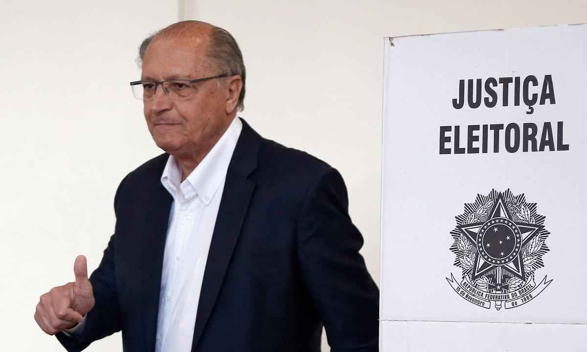 Alckmin minimiza apoios a Bolsonaro e cita declaração de Maluf pró-Genoino - Miguel SCHINCARIOL / AFP