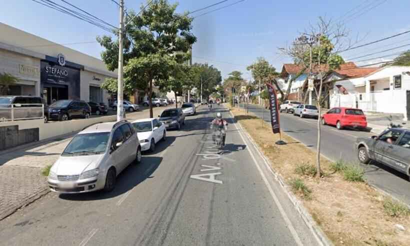Dois homens são presos suspeitos de roubar carros no bairro Castelo - Google Street View/Reprodução