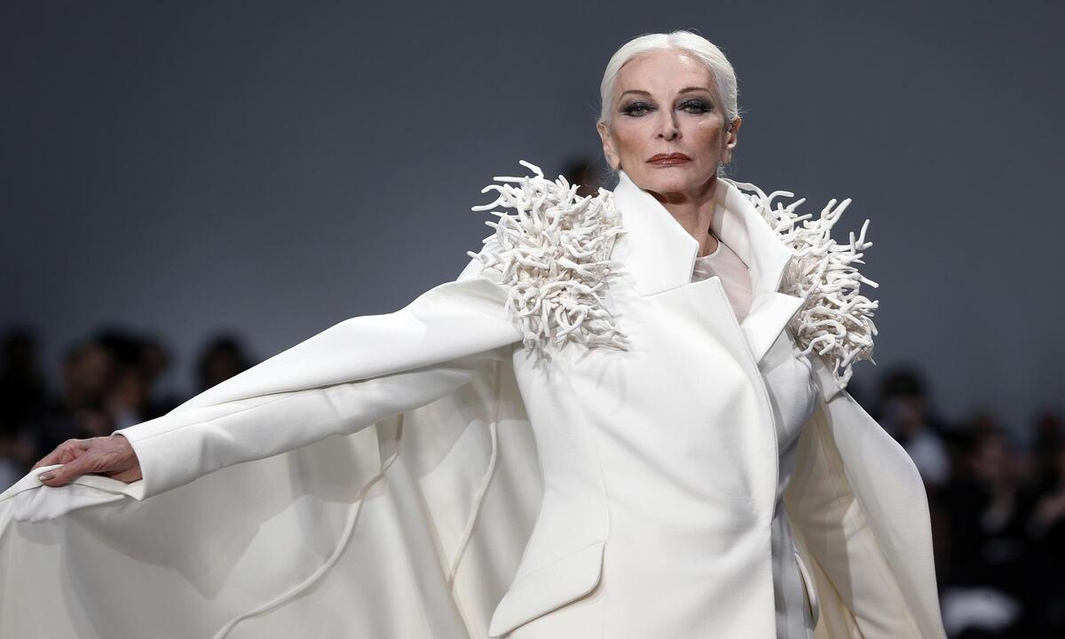 Modelo mais velha do mundo, Carmen Dell'Orefice posa nua aos 91 anos - FRANCOIS GUILLOT/AFP