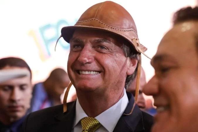 Após reforçar 'analfabetismo', Bolsonaro recua: 'irmãos nordestinos' - Isac Nóbrega/PR