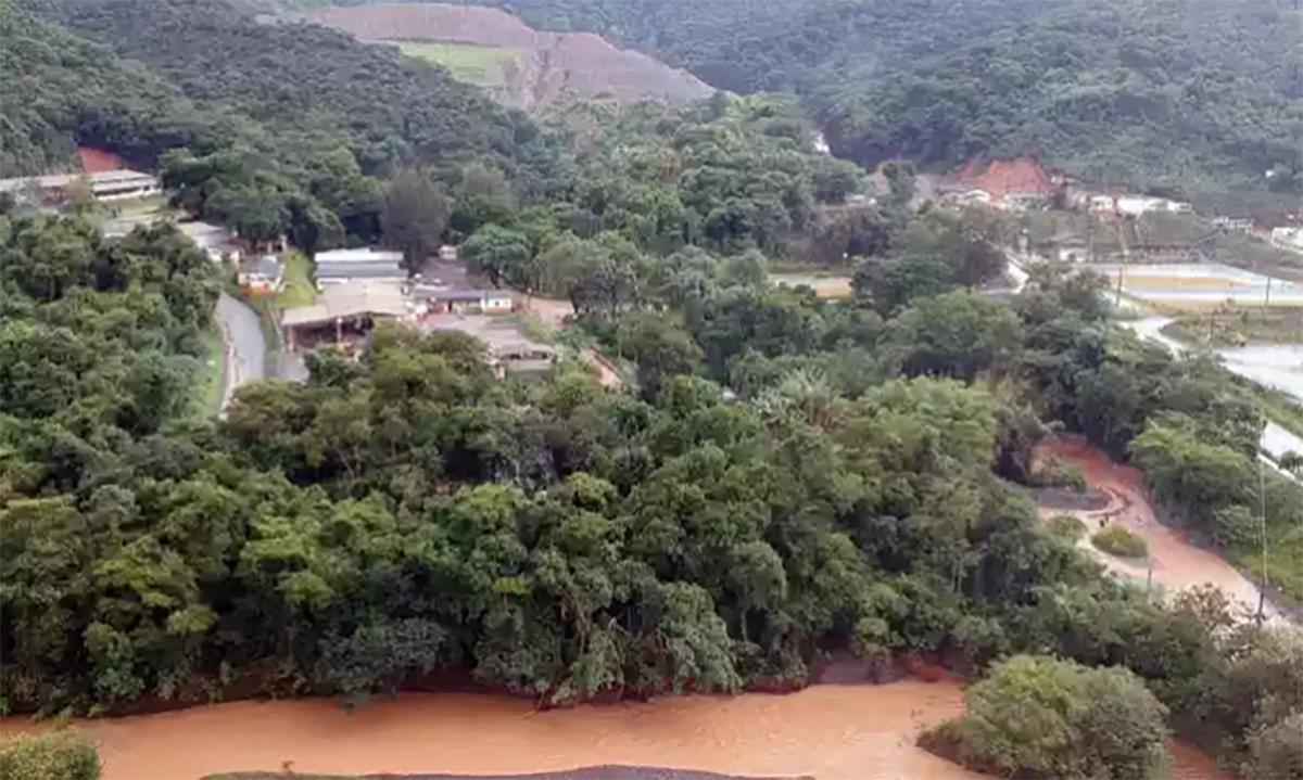 Trincas em barragem da AngloGold em Santa Bárbara trazem medo a comunidades - Mateus Parreiras/EM/D.A.Press