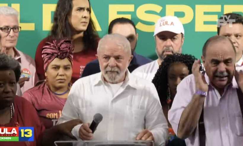 Vídeo: problema com som assusta Lula e Fuad - Reprodução/YouTube PT - Partido dos Trabalhadores