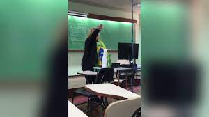 Professora bolsonarista faz gesto nazista em sala de aula no Paraná - Redes Sociais/Reprodução