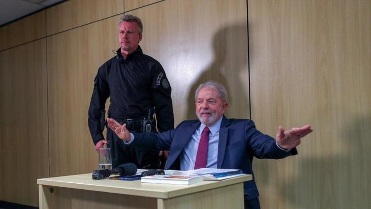 Lula liga para ex-carcereiro da PF para agradecer declaração de voto - Ricardo Stuckert