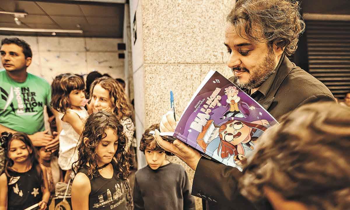 Maestro Rodrigo Tofollo lança em BH seu segundo livro voltado para crianças - Rafa Garcia/ Divulgação