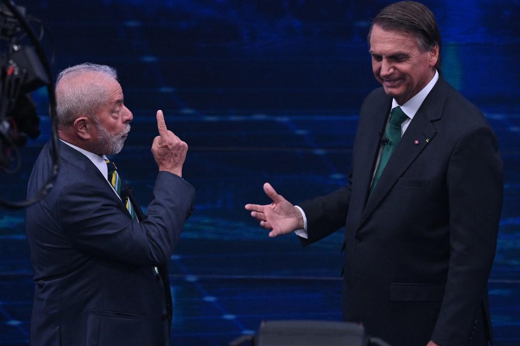 Interrogações sobre saúde e idade rondam Lula e Bolsonaro - NELSON ALMEIDA / AFP