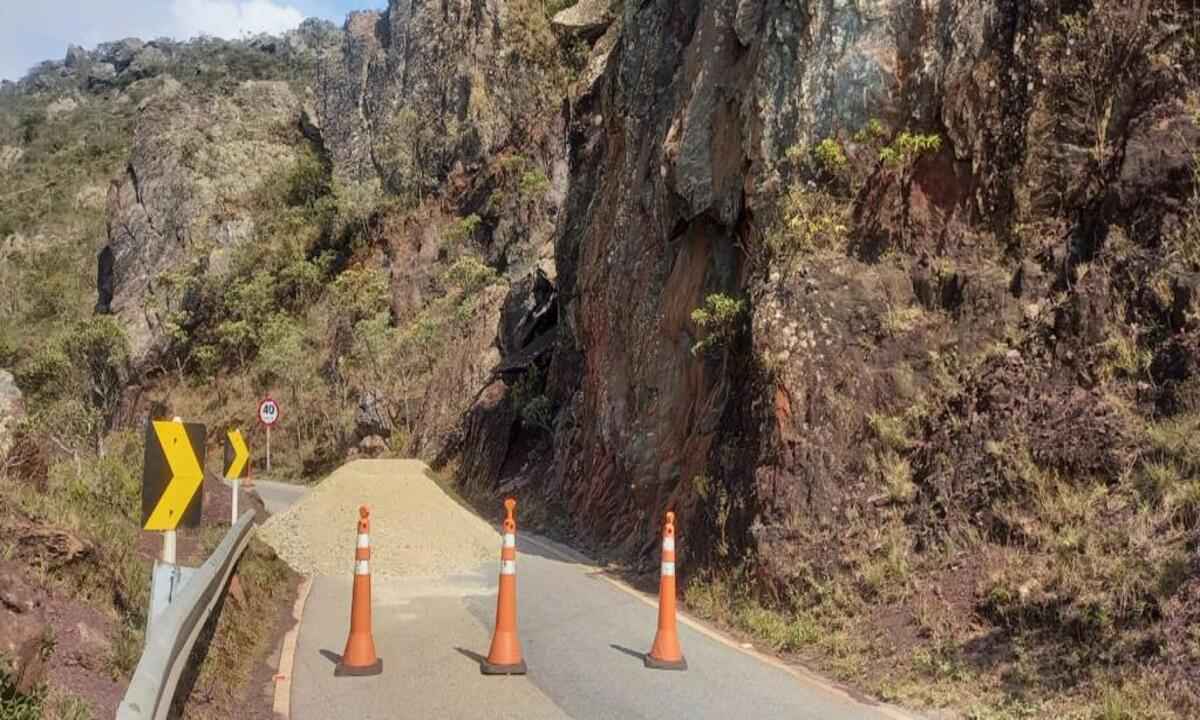 Serra  da Piedade: começam obras para remoção de parte de rocha - ARQUIDIOCESE DE BELO HORIZONTE/EM/D.A PRESS