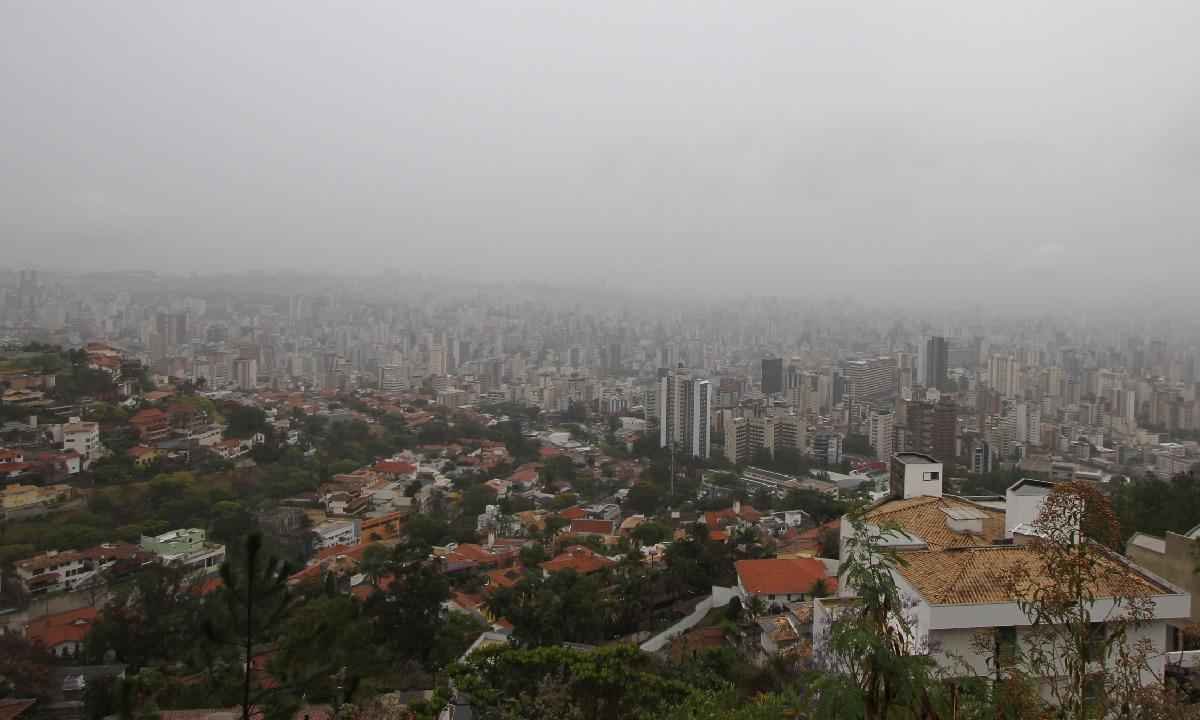 BH e 725 cidades de MG entram em ‘perigo’ para baixa umidade; veja a lista - Edesio Ferreira/EM/D.A Press