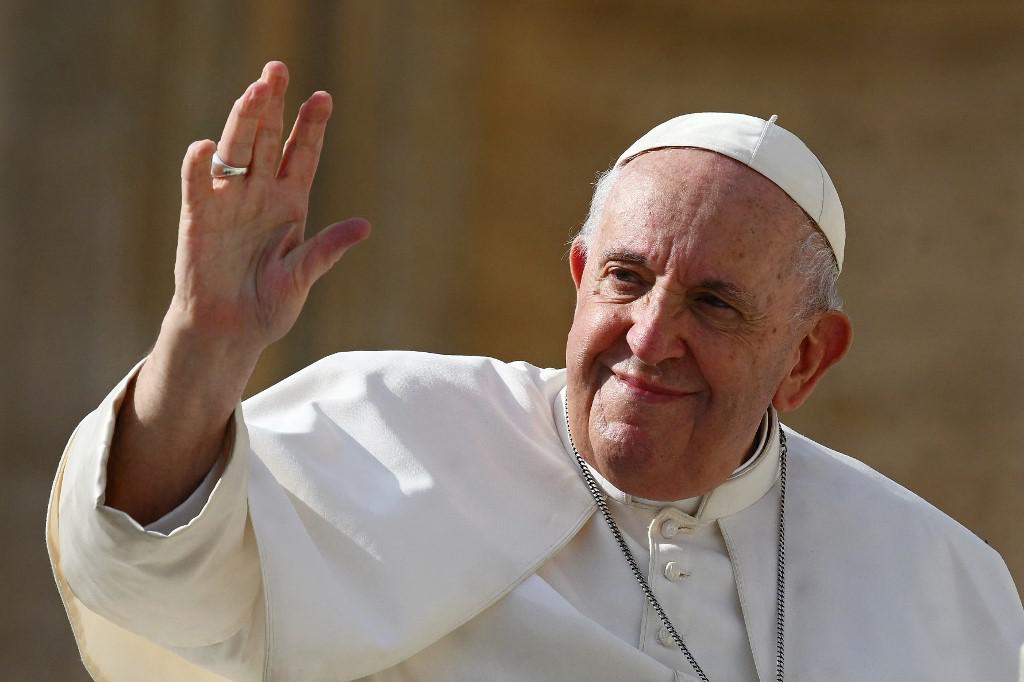 Papa Francisco reza pelo Brasil e pede fim do ódio a 4 dias do 2º turno - Vincenzo PINTO / AFP