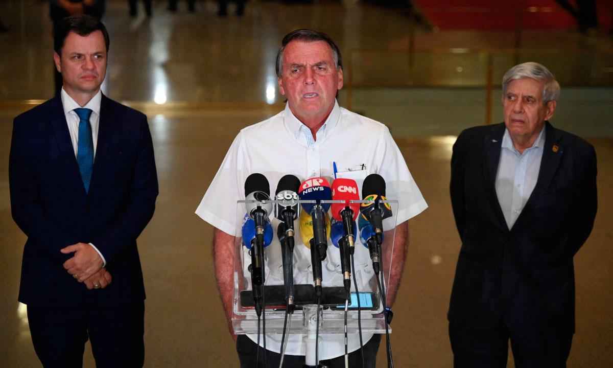 Bolsonaro dobra aposta contra o TSE e recorre ao Supremo - Evaristo Sá/AFP