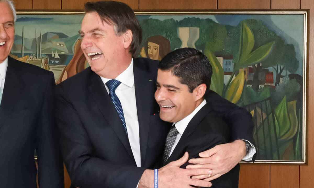 Bolsonaro pede votos a ACM Neto, que não declarou apoio para a presidência - Marcos Corrêa/PR