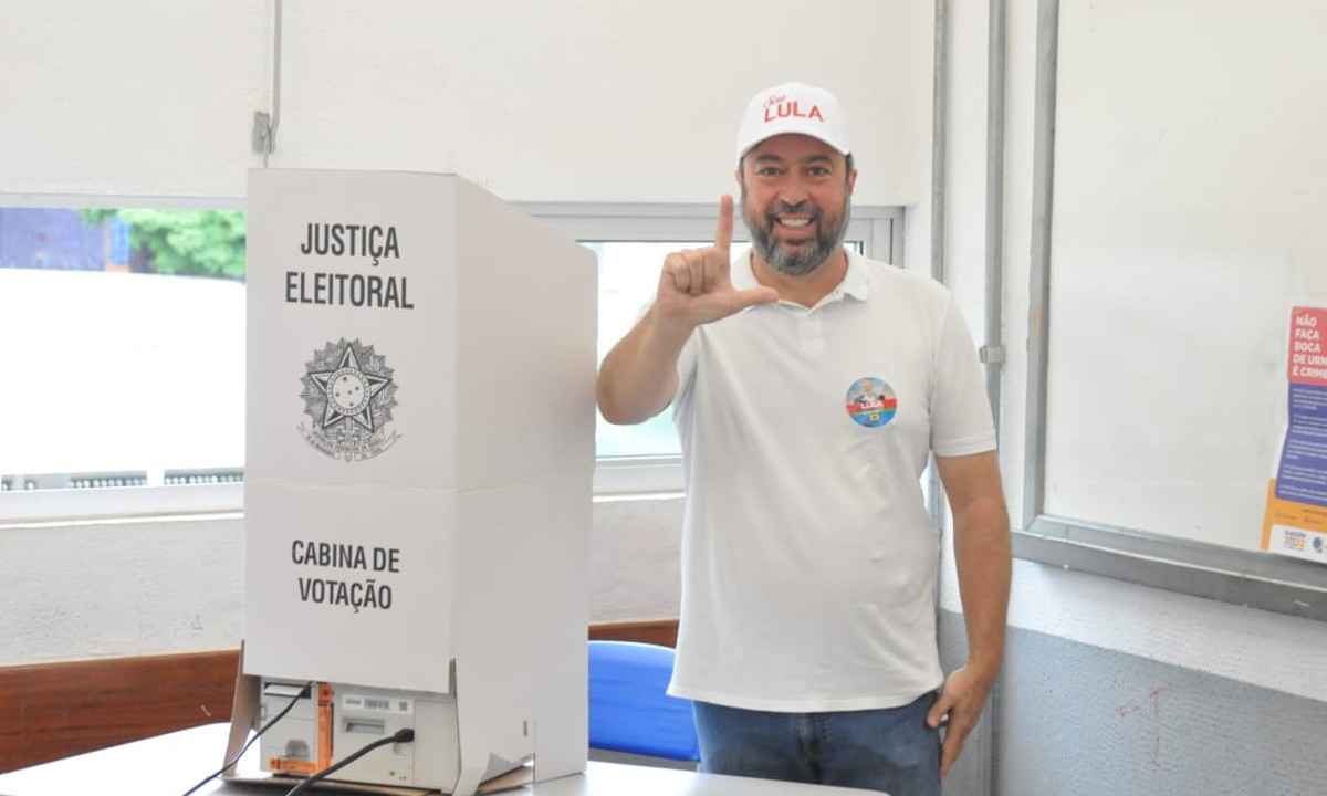 Alexandre Silveira vota e diz esperar que Lula 'possa pacificar a nação' - Gladyston Rodrigues/EM/D.A Press