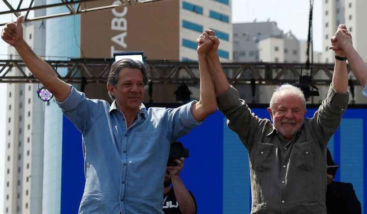 Após acompanhar Lula, Haddad vota em SP e diz que está otimista - Miguel SCHINCARIOL / AFP