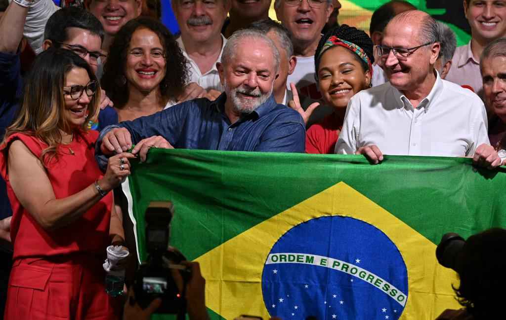 Lula: um fio de esperança em meio à turbulência - NELSON ALMEIDA / AFP