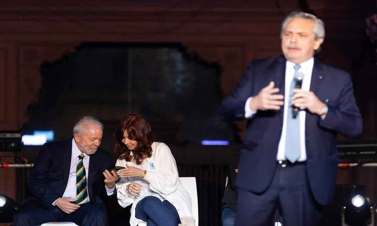 Presidente da Argentina celebra vitória de Lula: 'alegria' e 'esperança' -  TOMAS CUESTA/AFP
