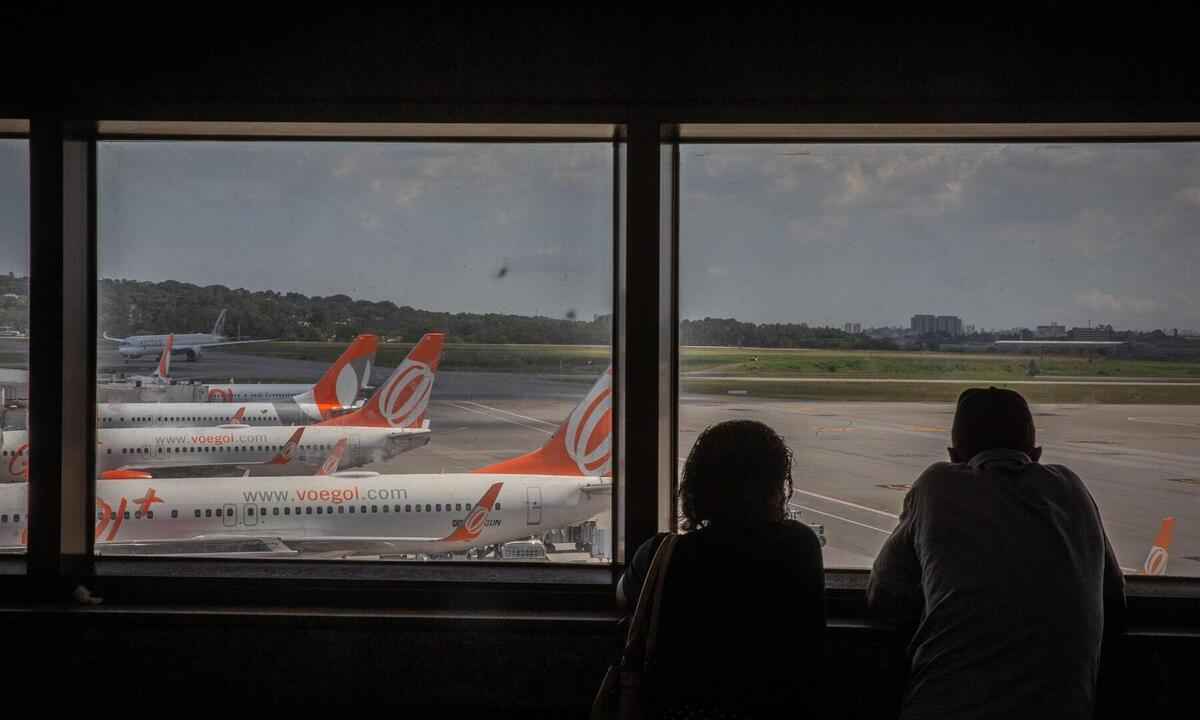 Bloqueio em via para aeroporto de Guarulhos provoca cancelamento de voos - Bruno Santos - Arte/Folhapress