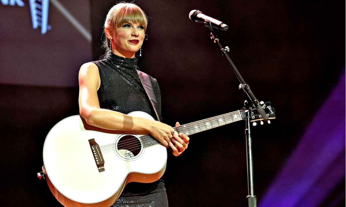 Taylor Swift, sozinha, bate recorde e domina o top 10 Billboard - Terry Wyatt/Getty/AFP
