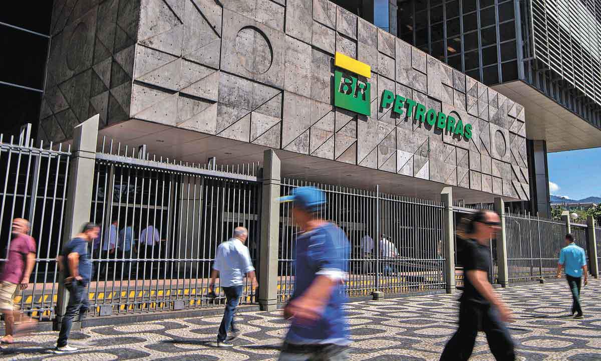 Acabou a era dos dividendos generosos da Petrobras? - Mauro Pimentel/AFP - 9/3/20