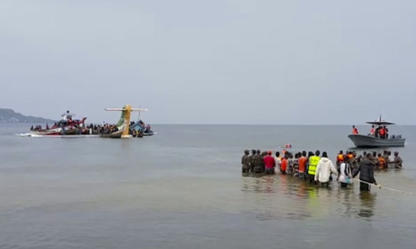 Avião com 43 pessoas a bordo cai no Lago Vitória, na Tanzânia - Reprodução/Twitter 