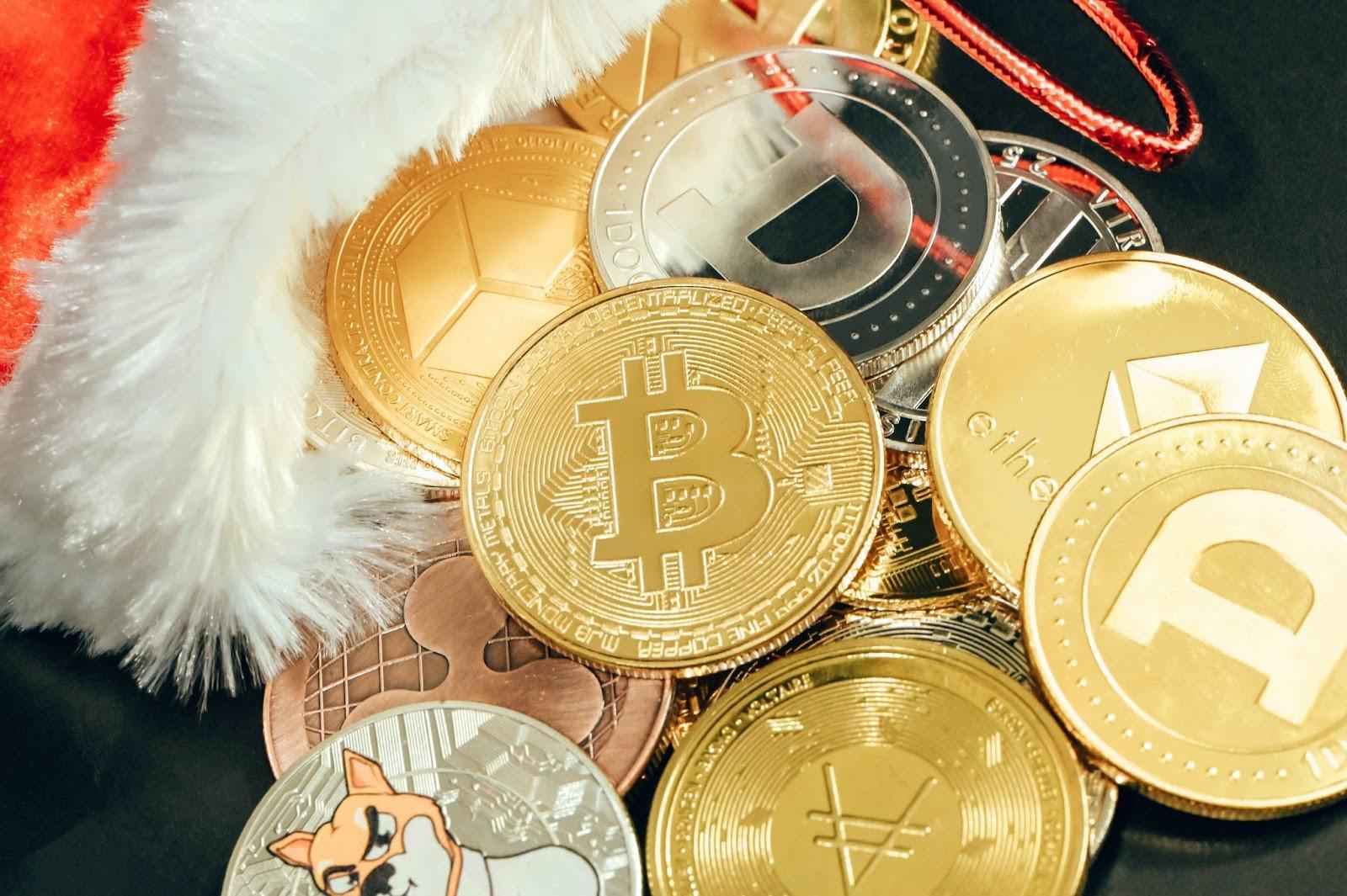 Bitcoins levam 25 mil à malha fina do IR; investimento deve ser declarado - Divulgação