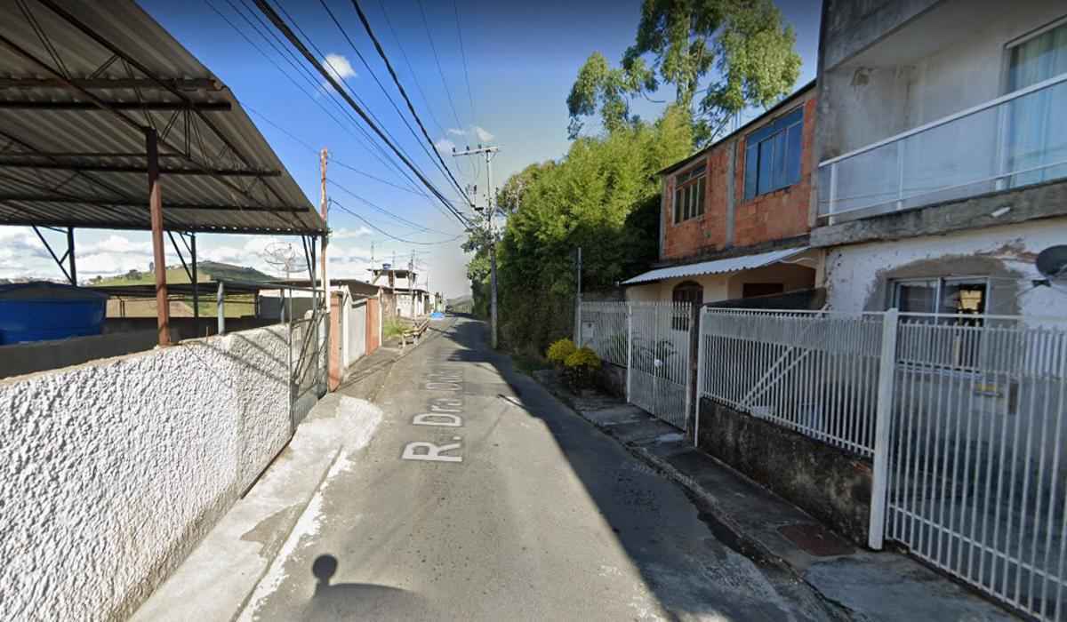 Homem mata o irmão depois de briga por camisa e boné  - Google Street View