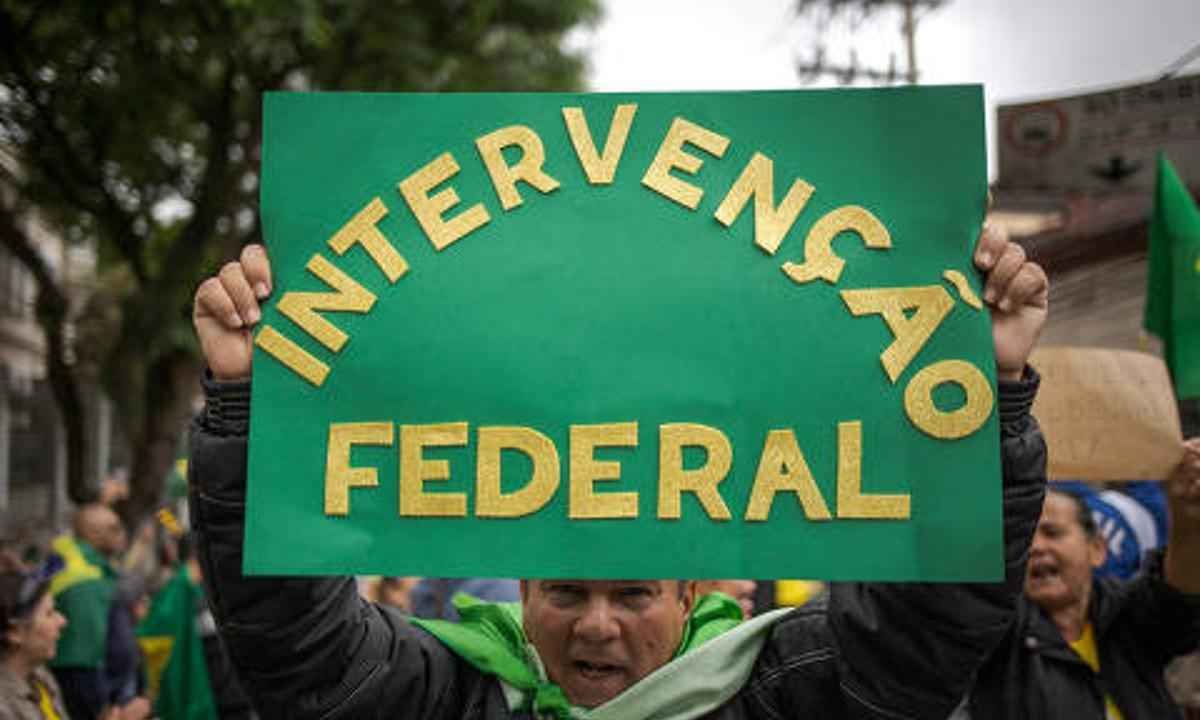 Comandantes militares criticam 'excessos' de atos de bolsonaristas - Thaísa Oliveira/Folhapress