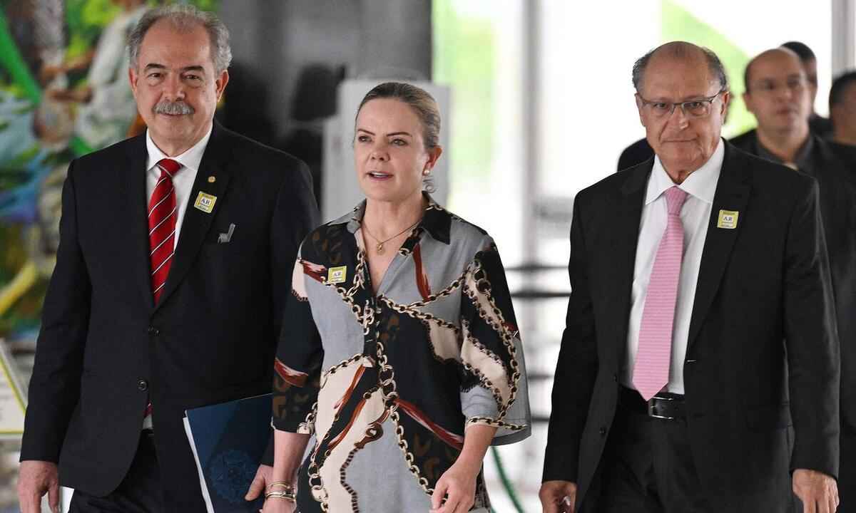 Com mineiro citado, aliados de Lula debatem sucessão de Gleisi no PT - EVARISTO SÁ/AFP