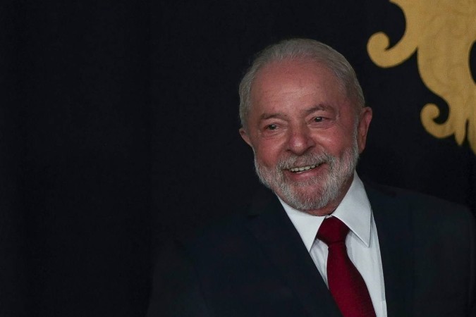 Após se indispor com o mercado, Lula diz que vai respeitar regras fiscais - Carlos Costa / AFP