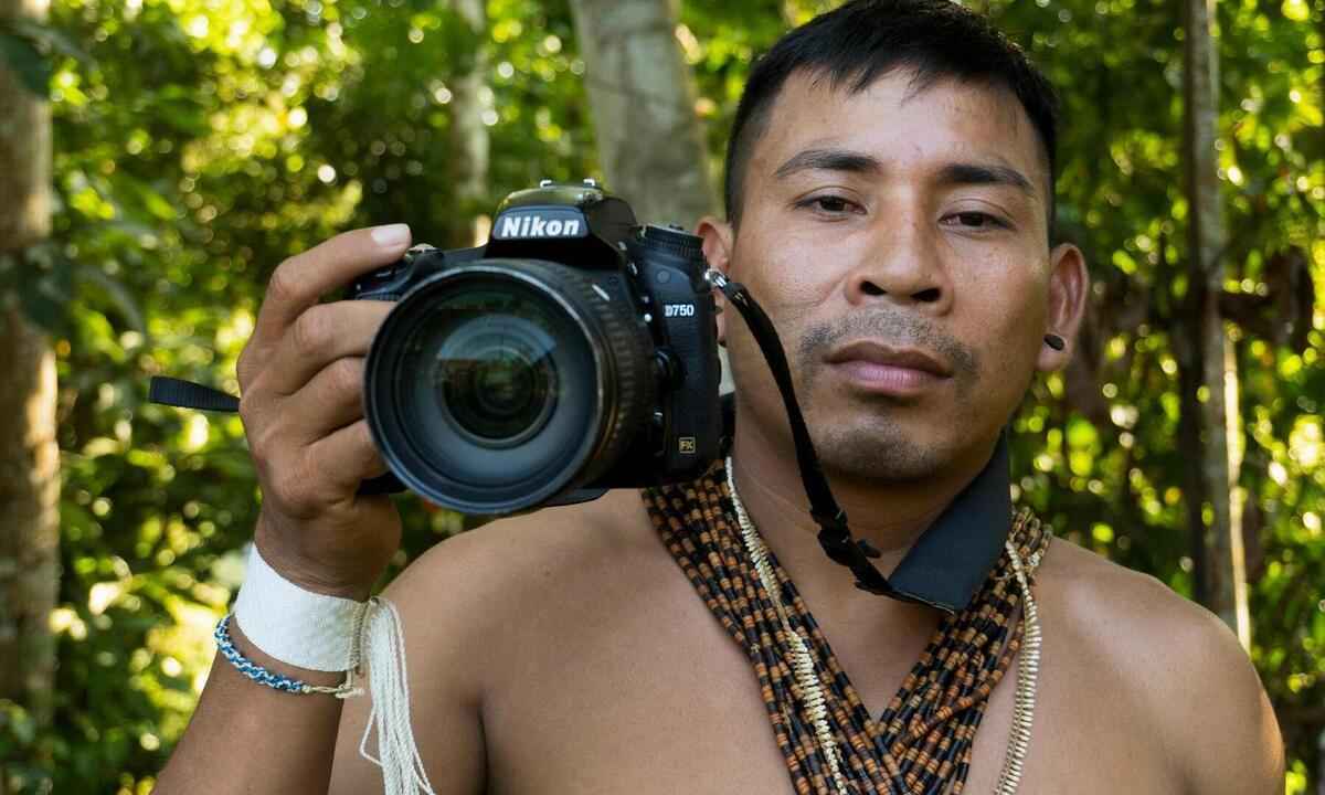 Indígenas tukunas e matis fazem cinema na floresta amazônica - Carlos Suarez/AFP