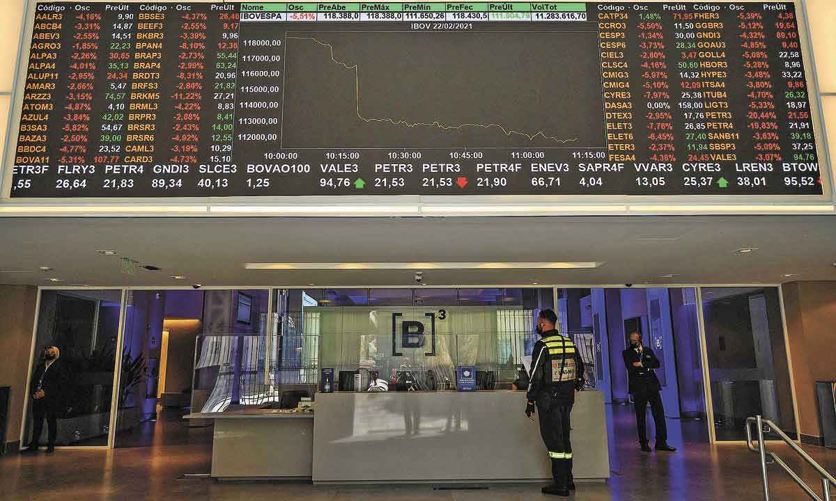 Apesar das turbulências, mercado acionário avança no Brasil - Nelson ALMEIDA/AFP - 22/2/21