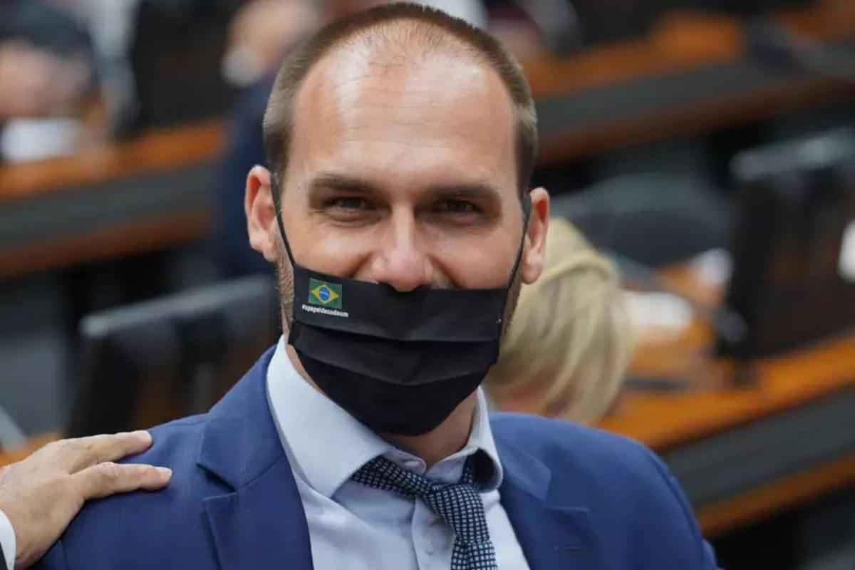 Eduardo Bolsonaro sobre máscara em avião: 'Imbecilidade da Anvisa' - Pablo Valadares/Câmara dos Deputados