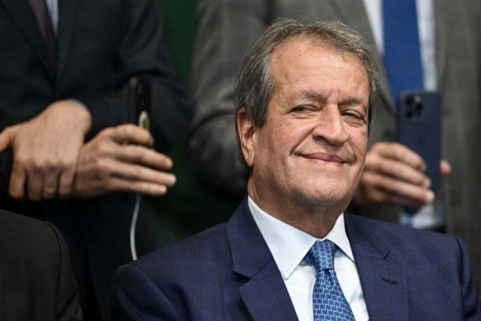 TSE e a multa de R$ 23 milhões: Bolsonaro é vara curta, Moraes, pena leve -  AFP/CORREIO BRASILIENSE