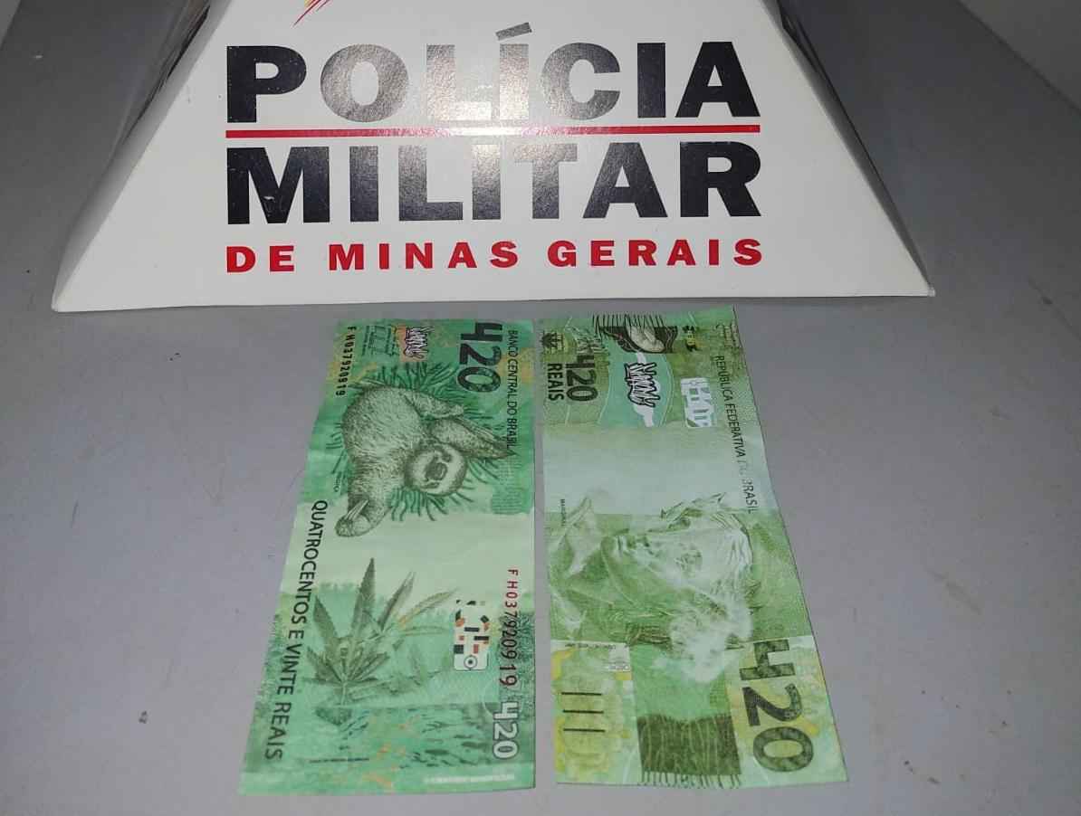 Notas de 420 reais são apreendidas durante operação policial no Triângulo - PMMG/Divulgação