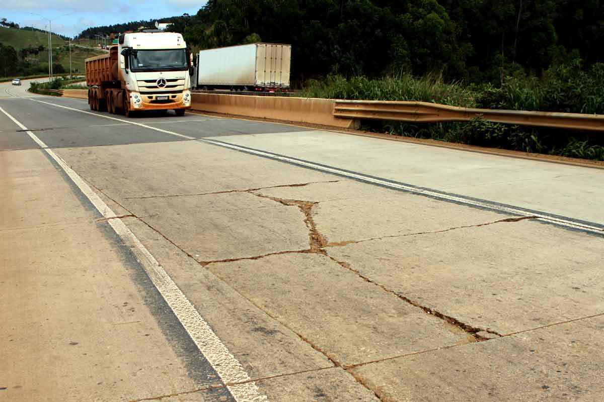 'Rodovia da Morte': desafio no caminho de Lula em MG - Jair Amaral/EM/D.A Press