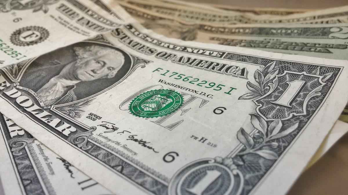 Dólar caí pelo terceiro pregão consecutivo - PxHere