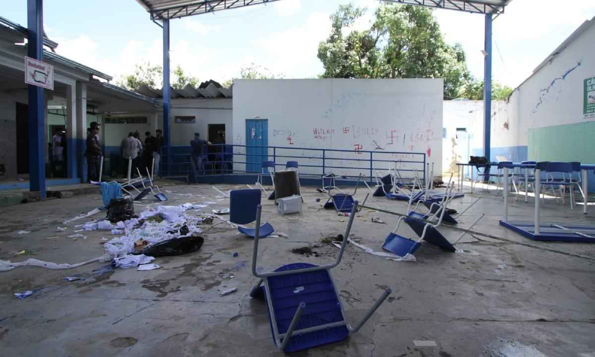 Aulas em escola vandalizada em Contagem estão suspensas até quinta-feira - Edesio Ferreira/EM/DA Press
