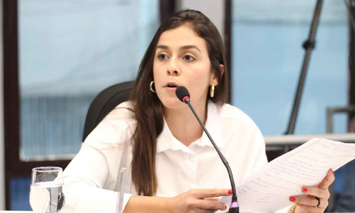 Deputada eleita Lohanna França sobre protestos bolsonaristas: 'Baderneiros' - Divulgação/Câmara de Divinópolis