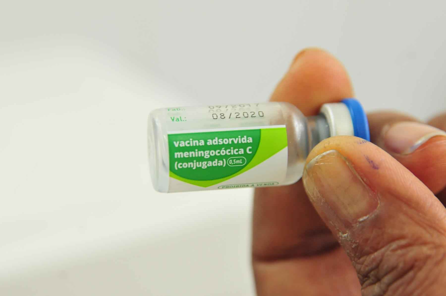 UFMG: Escola de Enfermagem vai vacinar contra meningite C; veja datas  - Gladyston Rodrigues/EM/D.A Press