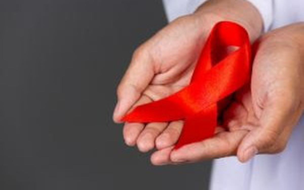 Dezembro Vermelho: como as mulheres podem se proteger do HIV - Freepik/Divulgação