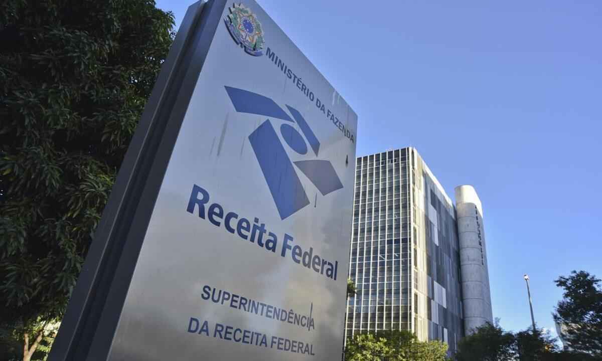 Concurso: Receita Federal publica edital com salário de até R$ 21 mil - Pillar Pedreira/Agência Senado