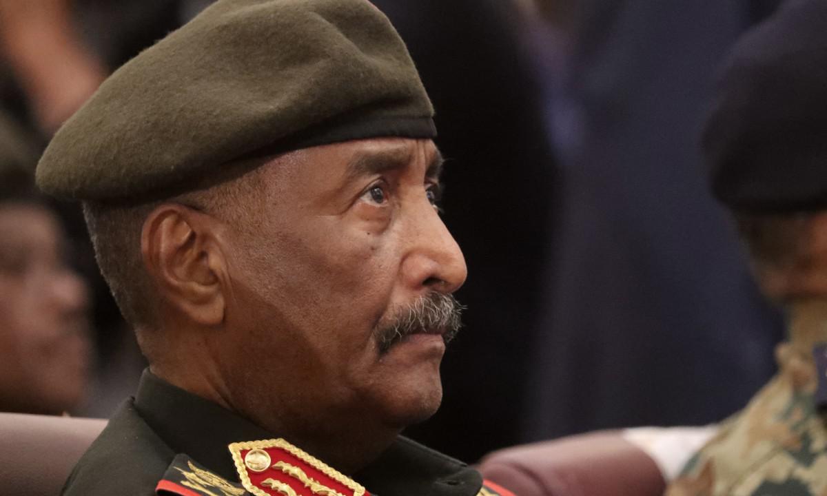 Militares e civis assinam acordo no Sudão para sair da crise - ASHRAF SHAZLY / AFP
