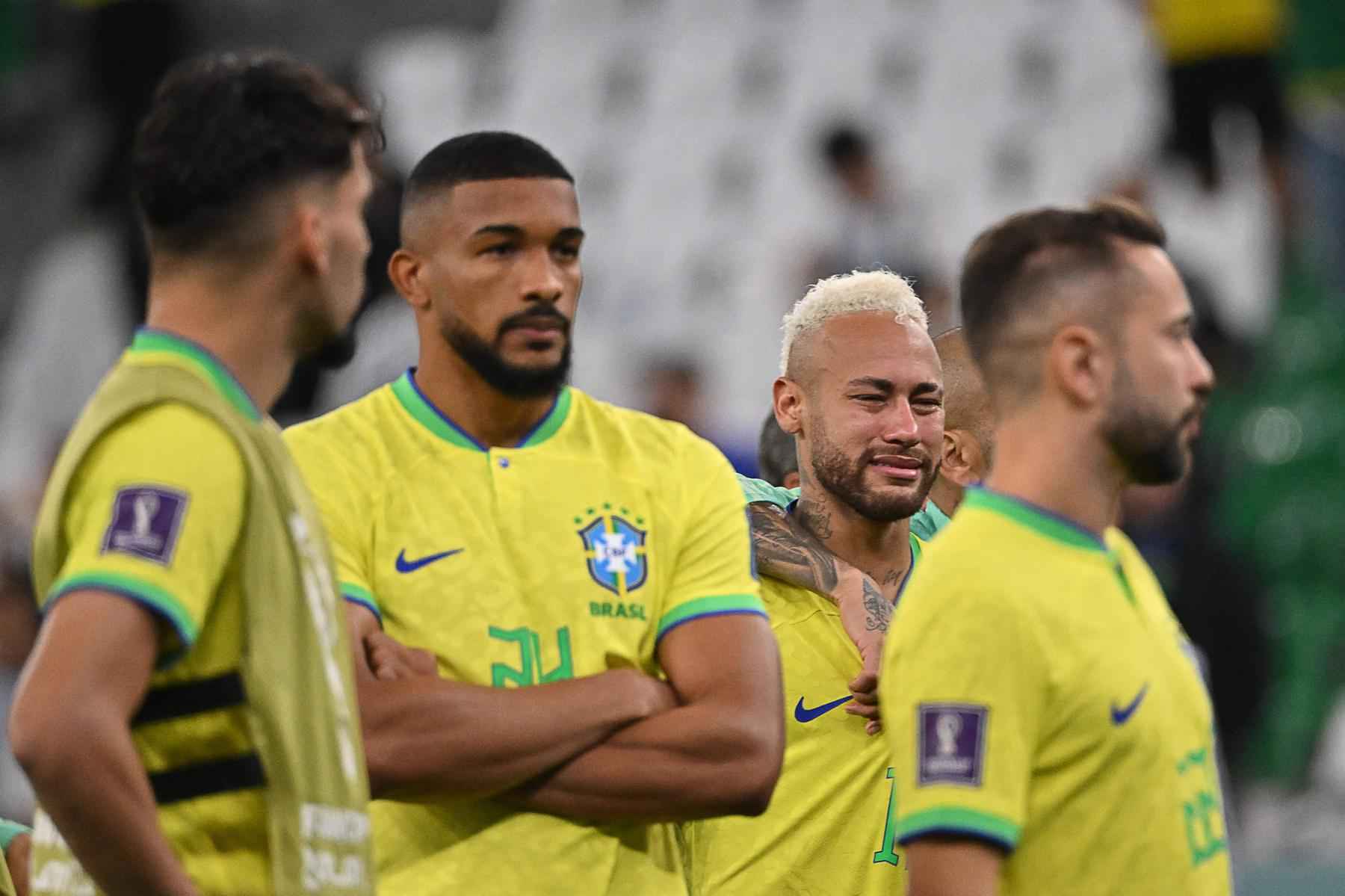 Brasil eliminado: Tite é uma vergonha e Neymar um foguete molhado - AFP