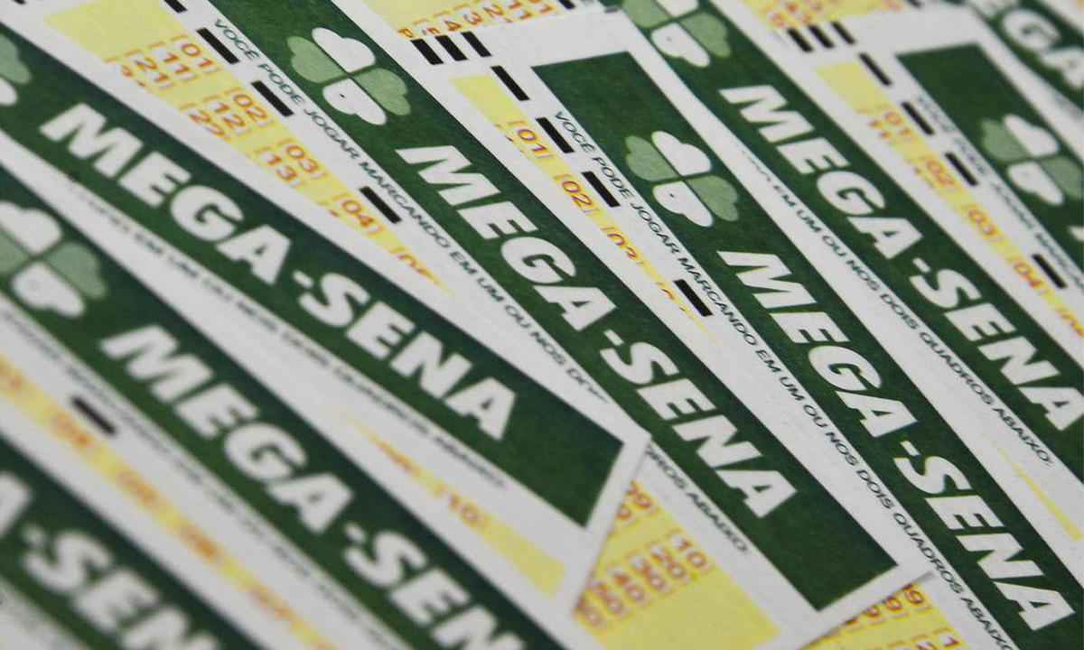 Mega-Sena acumula e vai a R$ 135 milhões; confira o rateio do concurso 2547 - Marcello Casal Jr / Agência Brasil / Reprodução