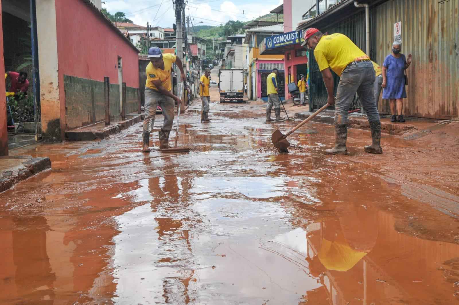 Comerciantes de Sabará amargam prejuízos com chuvas - Leandro Couri / EM / D.A Press